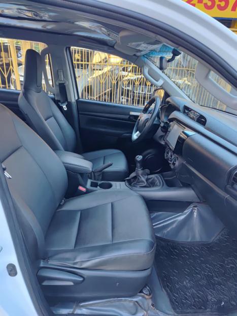 TOYOTA Hilux Caminhonete 2.8 4P 4X4 DIESEL CABINE DUPLA, Foto 8