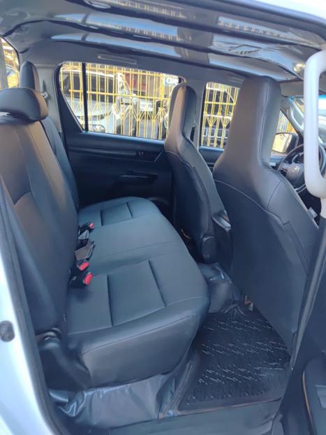 TOYOTA Hilux Caminhonete 2.8 4P 4X4 DIESEL CABINE DUPLA, Foto 9
