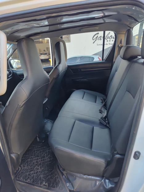 TOYOTA Hilux Caminhonete 2.8 4P 4X4 DIESEL CABINE DUPLA, Foto 11