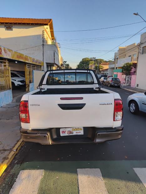 TOYOTA Hilux Caminhonete 2.8 4P 4X4 DIESEL CABINE DUPLA, Foto 12