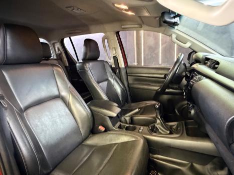 TOYOTA Hilux Caminhonete 2.8 16V 4P POWER PACK TURBO DIESEL 4X4 CABINE DUPLA, Foto 10
