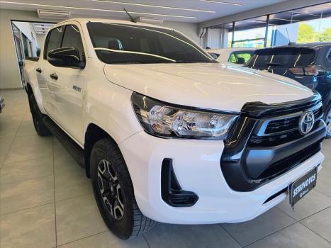 TOYOTA Hilux Caminhonete 2.8 16V 4P POWER PACK TURBO DIESEL 4X4 CABINE DUPLA, Foto 2