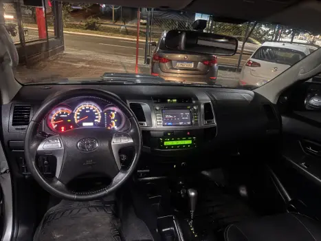 TOYOTA Hilux Caminhonete 3.0 4P 4X4 TURBO DIESEL CABINE DUPLA LIMITED EDITION AUTOM�TICO, Foto 5