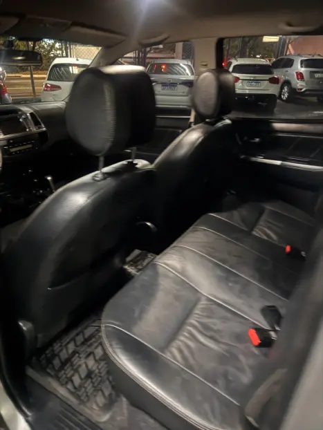 TOYOTA Hilux Caminhonete 3.0 4P 4X4 TURBO DIESEL CABINE DUPLA LIMITED EDITION AUTOM�TICO, Foto 6