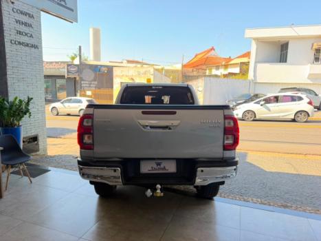 TOYOTA Hilux Caminhonete 2.8 16V SRX 4X4 DIESEL CABINE DUPLA AUTOM�TICO, Foto 5