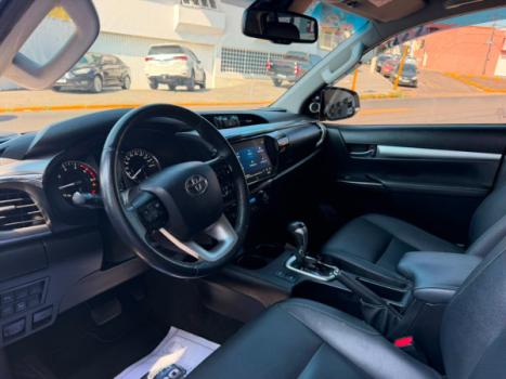 TOYOTA Hilux Caminhonete 2.8 16V SRX 4X4 DIESEL CABINE DUPLA AUTOM�TICO, Foto 18