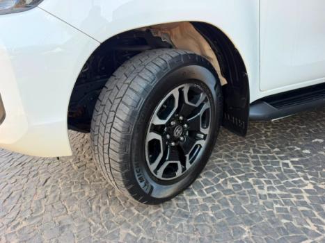 TOYOTA Hilux Caminhonete 2.8 16V SRV 4X4 DIESEL CABINE DUPLA AUTOM�TICO, Foto 11