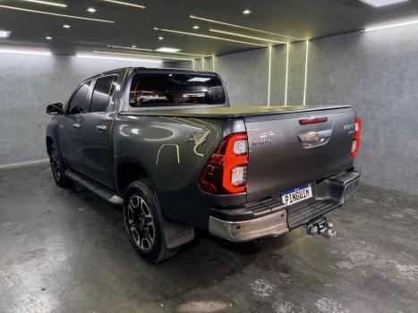 TOYOTA Hilux Caminhonete 2.8 16V SRX 4X4 DIESEL CABINE DUPLA AUTOM�TICO, Foto 6
