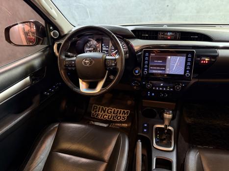 TOYOTA Hilux Caminhonete 2.8 16V SRX 4X4 DIESEL CABINE DUPLA AUTOM�TICO, Foto 10