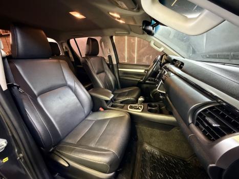 TOYOTA Hilux Caminhonete 2.8 16V SRX 4X4 DIESEL CABINE DUPLA AUTOM�TICO, Foto 11