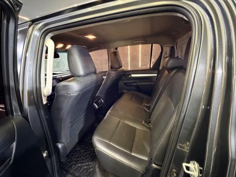 TOYOTA Hilux Caminhonete 2.8 16V SRX 4X4 DIESEL CABINE DUPLA AUTOM�TICO, Foto 12