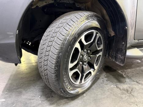 TOYOTA Hilux Caminhonete 2.8 16V SRX 4X4 DIESEL CABINE DUPLA AUTOM�TICO, Foto 14