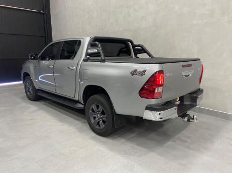 TOYOTA Hilux Caminhonete 2.8 16V 4P SR 4X4 DIESEL CABINE DUPLA AUTOM�TICO, Foto 3