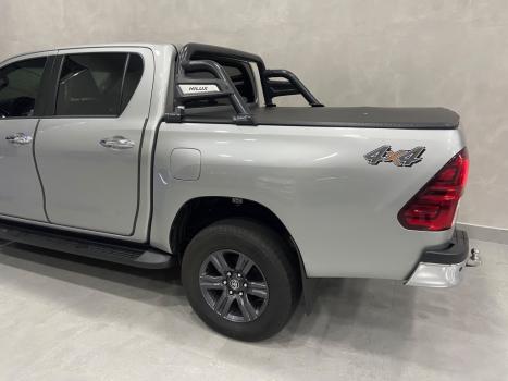 TOYOTA Hilux Caminhonete 2.8 16V 4P SR 4X4 DIESEL CABINE DUPLA AUTOM�TICO, Foto 5