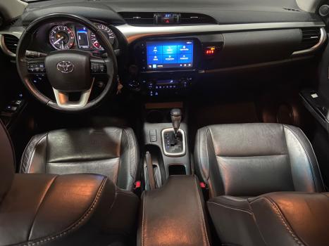 TOYOTA Hilux Caminhonete 2.8 16V 4P SR 4X4 DIESEL CABINE DUPLA AUTOM�TICO, Foto 8