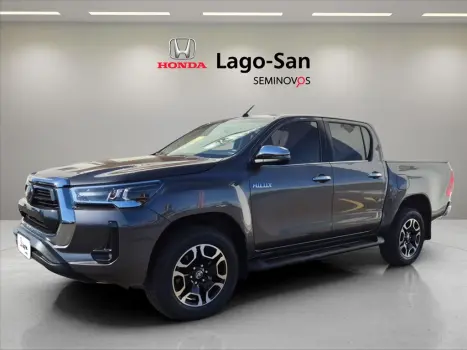 TOYOTA Hilux Caminhonete 2.8 16V SRX 4X4 TURBO DIESEL CABINE DUPLA AUTOM�TICO, Foto 1