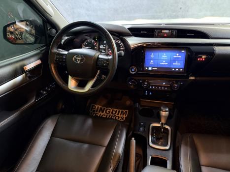 TOYOTA Hilux Caminhonete 2.8 16V SRV 4X4 DIESEL CABINE DUPLA AUTOM�TICO, Foto 10