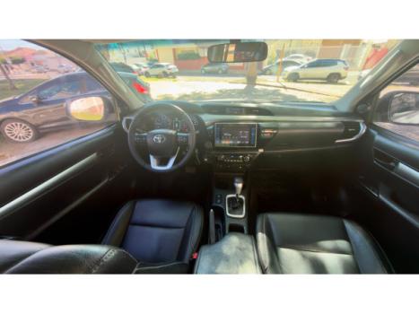 TOYOTA Hilux Caminhonete 2.8 16V SRV 4X4 DIESEL CABINE DUPLA AUTOM�TICO, Foto 15