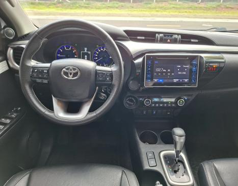 TOYOTA Hilux Caminhonete 2.8 16V SRV 4X4 DIESEL CABINE DUPLA AUTOM�TICO, Foto 13