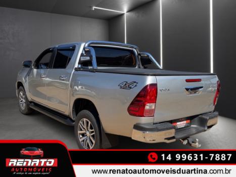 TOYOTA Hilux Caminhonete 2.8 16V SRV 4X4 DIESEL CABINE DUPLA AUTOM�TICO, Foto 4