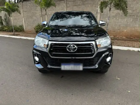 TOYOTA Hilux Caminhonete 2.7 16V 4P SRV FLEX 4X4  CABINE DUPLA AUTOM�TICO, Foto 3
