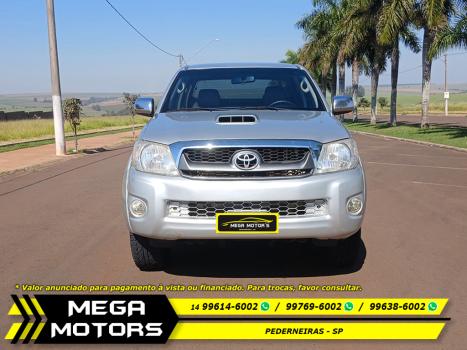 TOYOTA Hilux Caminhonete 3.0 4P 4X4 SRV TURBO DIESEL CABINE DUPLA AUTOM�TICO, Foto 2