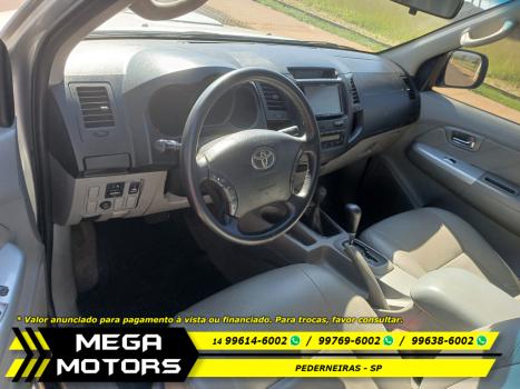 TOYOTA Hilux Caminhonete 3.0 4P 4X4 SRV TURBO DIESEL CABINE DUPLA AUTOM�TICO, Foto 9