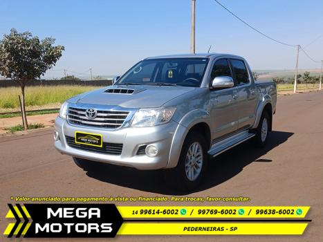 TOYOTA Hilux Caminhonete 3.0 4P 4X4 SRV TURBO DIESEL CABINE DUPLA AUTOM�TICO, Foto 3