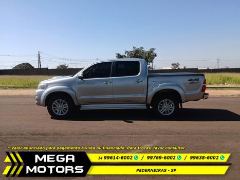 TOYOTA Hilux Caminhonete 3.0 4P 4X4 SRV TURBO DIESEL CABINE DUPLA AUTOM�TICO, Foto 4