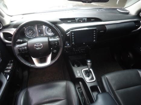 TOYOTA Hilux Caminhonete 2.8 16V SRX 4X4 DIESEL CABINE DUPLA AUTOM�TICO, Foto 5