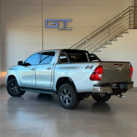 TOYOTA Hilux Caminhonete 2.8 16V 4P SR 4X4 DIESEL CABINE DUPLA AUTOM�TICO, Foto 2