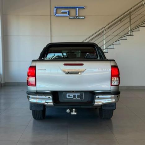 TOYOTA Hilux Caminhonete 2.8 16V 4P SR 4X4 DIESEL CABINE DUPLA AUTOM�TICO, Foto 4
