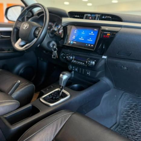 TOYOTA Hilux Caminhonete 2.8 16V 4P SR 4X4 DIESEL CABINE DUPLA AUTOM�TICO, Foto 6