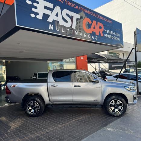 TOYOTA Hilux Caminhonete 2.8 16V SRX 4X4 DIESEL CABINE DUPLA AUTOM�TICO, Foto 3
