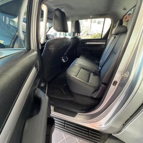 TOYOTA Hilux Caminhonete 2.8 16V SRX 4X4 DIESEL CABINE DUPLA AUTOM�TICO, Foto 10