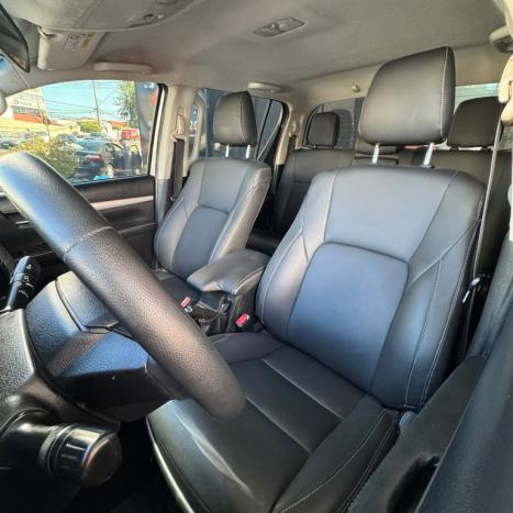 TOYOTA Hilux Caminhonete 2.8 16V SRX 4X4 DIESEL CABINE DUPLA AUTOM�TICO, Foto 11