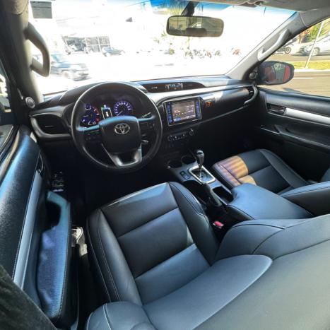 TOYOTA Hilux Caminhonete 2.8 16V SRX 4X4 DIESEL CABINE DUPLA AUTOM�TICO, Foto 12