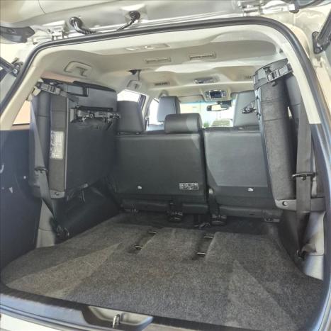 TOYOTA Hilux Caminhonete 2.8 16V SRX 4X4 TURBO DIESEL CABINE DUPLA AUTOM�TICO, Foto 20