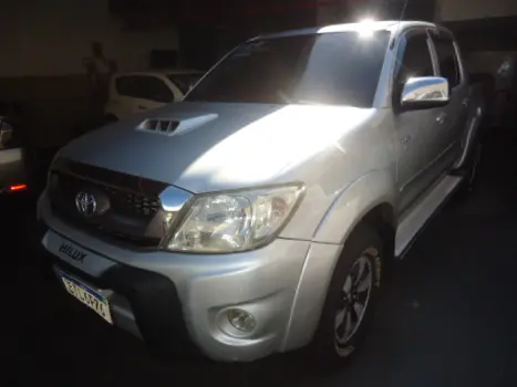 TOYOTA Hilux Caminhonete 3.0 16V 4P 4X4 SRV TURBO DIESEL CABINE DUPLA AUTOM�TICO, Foto 1