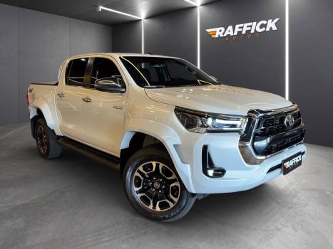 TOYOTA Hilux Caminhonete 2.8 16V SRX PLUS 4X4 TURBO DIESEL CABINE DUPLA AUTOM�TICO, Foto 2