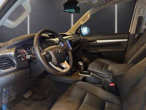 TOYOTA Hilux Caminhonete 2.8 16V SRX PLUS 4X4 TURBO DIESEL CABINE DUPLA AUTOM�TICO, Foto 7