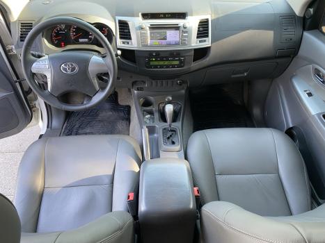 TOYOTA Hilux Caminhonete 3.0 16V 4P 4X4 SRV TURBO DIESEL CABINE DUPLA AUTOM�TICO, Foto 9