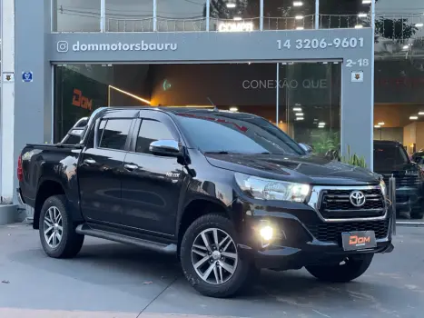 TOYOTA Hilux Caminhonete 2.7 16V 4P SRV FLEX 4X4  CABINE DUPLA AUTOM�TICO, Foto 2