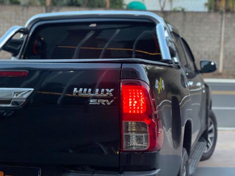 TOYOTA Hilux Caminhonete 2.7 16V 4P SRV FLEX 4X4  CABINE DUPLA AUTOM�TICO, Foto 5