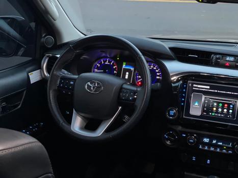 TOYOTA Hilux Caminhonete 2.7 16V 4P SRV FLEX 4X4  CABINE DUPLA AUTOM�TICO, Foto 12