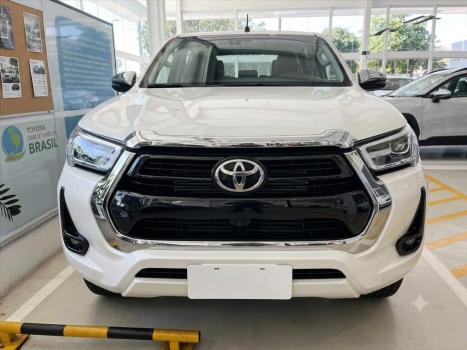 TOYOTA Hilux Caminhonete 2.8 16V SRX 4X4 TURBO DIESEL CABINE DUPLA AUTOM�TICO, Foto 1