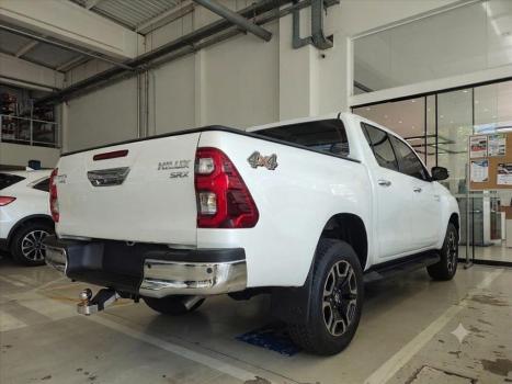 TOYOTA Hilux Caminhonete 2.8 16V SRX 4X4 TURBO DIESEL CABINE DUPLA AUTOM�TICO, Foto 3