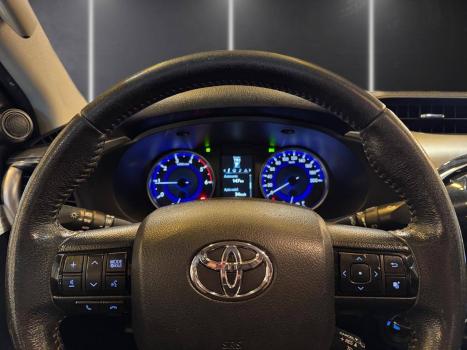 TOYOTA Hilux Caminhonete 2.8 16V 4P SRX DIESEL CABINE DUPLA, Foto 9