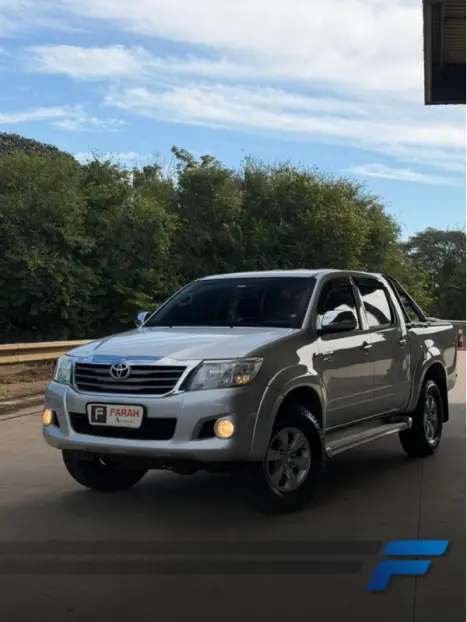 TOYOTA Hilux Caminhonete 2.7 16V 4P SR FLEX CABINE DUPLA AUTOM�TICO, Foto 1