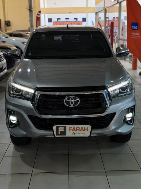 TOYOTA Hilux Caminhonete 2.8 16V SRX 50 ANOS 4X4 TURBO DIESEL CABINE DUPLA AUTOMÁTICO, Foto 4